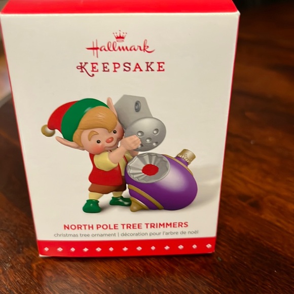 NWT Hallmark north pole tree trimmer ornament - Picture 1 of 4